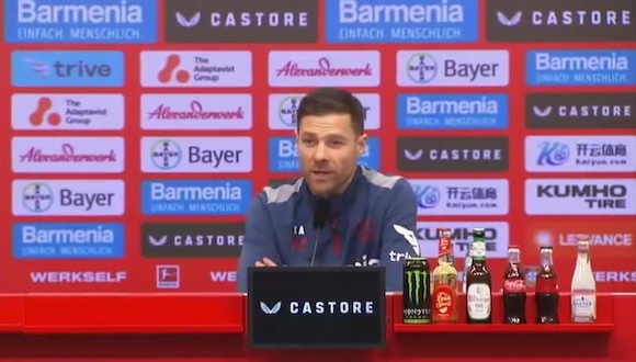 Xabi Alonso anunció en conferencia de prensa que seguirá en el Bayer Leverkusen, al menos, por una temporada más. (Video: YouTube Leverkusen)