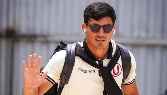 José 'Tunche' Rivera pateó y tiró la camiseta de Universitario (Video: Esto es la U)