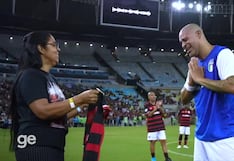 ¡Rompió en llanto! El mensaje del fallecido padre de Adriano en su despedida del fútbol