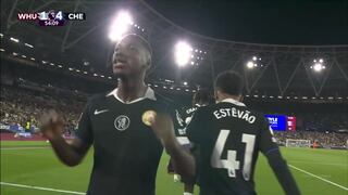 ¡Palo y adentro! Gol de Moisés Caicedo en goleada de Chelsea vs. West Ham por la Premier League