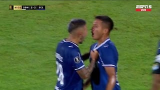 ¡Se le pasó entre las piernas! Autogol de Ángel Martínez para el 2-2 de Sporting Cristal vs. 2 de mayo