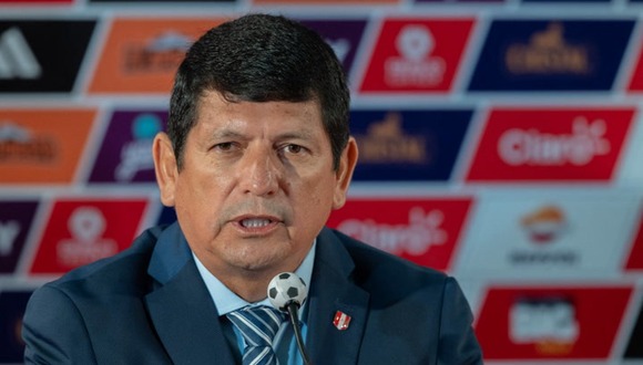 Agustín Lozano llegó a ser presidente de la Federación Peruana de Fútbol en reemplazo de Edwin Oviedo. (Foto: AFP / Video: Justicia TV)