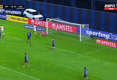 ¡Era el primero! Valera falló clara oportunidad para anotar el 1-0 de Universitario vs. Independiente del Valle