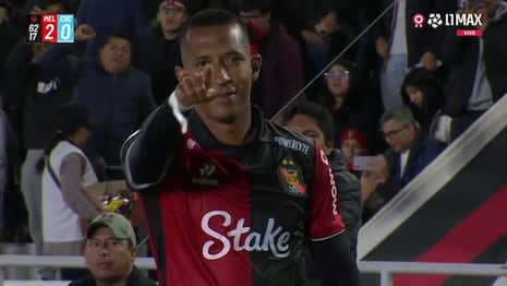 ¡Aumentan la ventaja! Gol de Jhonny Vidales, de penal, pone el 2-0 del Melgar vs. Sporting Cristal