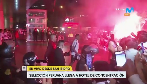 Hinchas de la bicolor realizaron banderazo previo al partido ante Venezuela. (Video: Movistar Deportes)