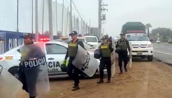 PNP llegó al EGB para resguardar entrenamientos de Alianza Lima. (Video: Fernanda Huapaya)