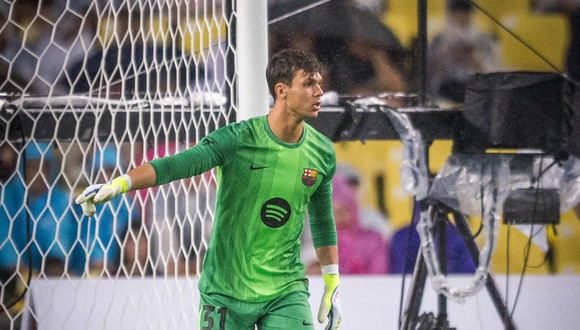 Calentamiento de Diego Kochen | VIDEO: @victor_nahe | FOTO: FC Barcelona