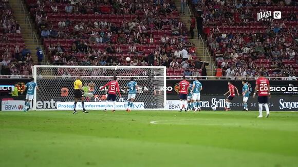 Atajada de Hugo Gonzales en Mazatlán. (Video: Twitter)