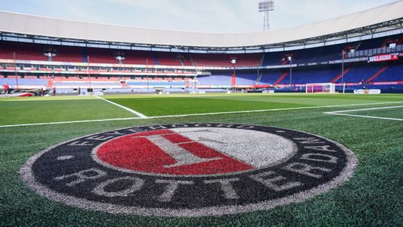 Feyenoord vs. Ajax juegan por la Copa de Países Bajos (Video: @Feyenoord).