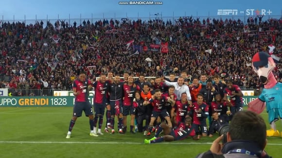 Festejo de jugadores de Cagliari tras vencer por 2-1 a Atalanta. (Video: ESPN)