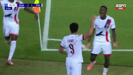 ¡Al último minuto! Gol de Goncalo Ramos para el 2-1 de PSG vs. Barcelona