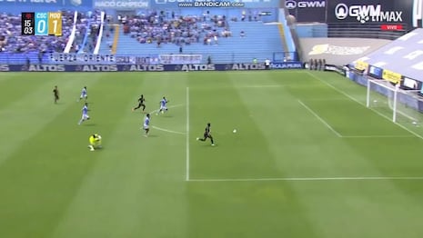 ¡Se adelanta la visita! Gol de Édgar Lastre para anotar el 1-0 de CD Moquegua vs. Sporting Cristal