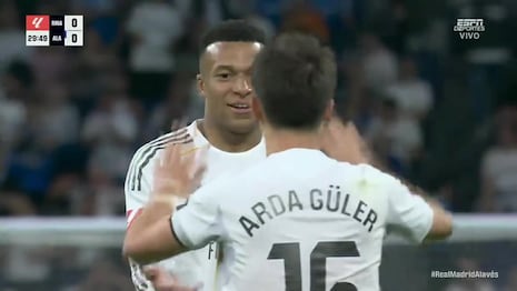 ¡Desde fuera del área! Gol de Kylian Mbappé puso el 1-0 del Real Madrid vs Alavés