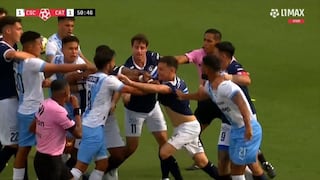 ¡Incómodos! Sporting Cristal explotó ante falta de la U. Católica sobre Jostin Alarcón