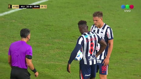 ¿Por qué no fue Paolo? Eryc Castillo falló penal y el 1-0 de Alianza Lima vs. 2 de Mayo