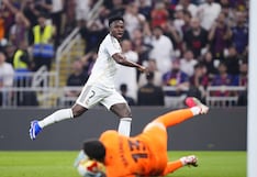 ¡Con lujo incluido! Gol de Vinícius Jr. para el 1-1 de Real Madrid vs. Barcelona por la Supercopa