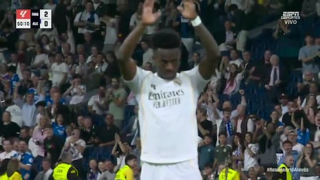 ¡Prendió la máquina! Gol de Vinicius Jr. puso el 2-0 del Real Madrid vs Alavés