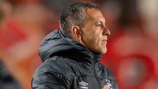 DT de Cienciano explotó en conferencia y dio la vuelta al mundo: “Se nota que nunca jugaste al fútbol”