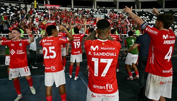 La histórica celebración de los hinchas de Cienciano en la Plaza de Armas de Cusco. (Video: RPP Noticias / Foto: Getty Images)