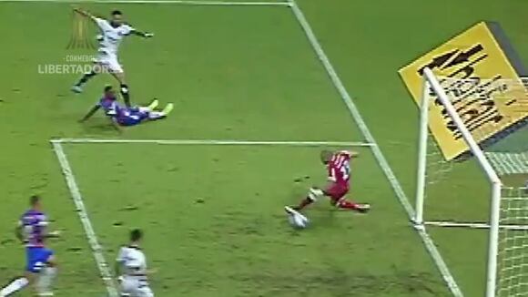 Bucaramanga vs Colo Colo por la primera fecha del Grupo E de la Copa Libertadores. (Video: Conmebol)