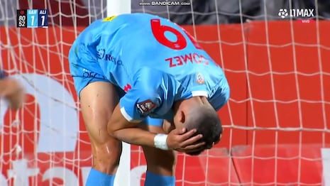 ¡Lo generó Carbajal! Autogol de Gómez para el 1-1 de Alianza Lima vs. Deportivo Garcilaso