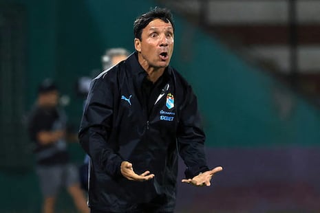 Zé Ricardo va por todo: la radical medida del DT para disputar dos torneos en simultáneo