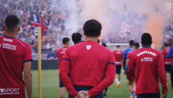 Gianluca Lapadula fue ovacionado en entrenamiento de Cagliari. (Video: Twitter)