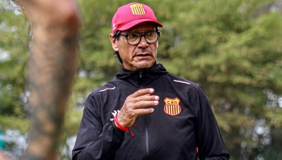 Ángel Comizzo habló con la prensa tras la participación de Atlético Grau en la Copa Sudamericana. (Video: Jax Latin Media / Foto: Atlético Grau)