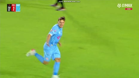 ¡Tremenda ‘bicicleta’! Golazo de Francisco Arancibia para el 2-1 de Garcilaso vs. Melgar