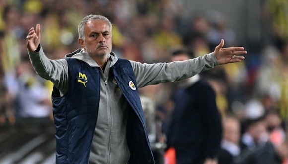 La lesión de José Mourinho en los entrenamientos de Fenerbahce. (Video: Instagram)
