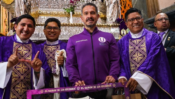 Franco Velazco y el plantel de Universitario se hicieron presentes a una misa frente al Señor de los Milagros. (Video: Jax Latin Media | Foto: Universitario)