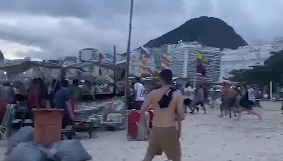 Hinchas de Fluminense acorralan a los Boca a días de la final de la Copa Libertadores. (Vídeo: TNT).