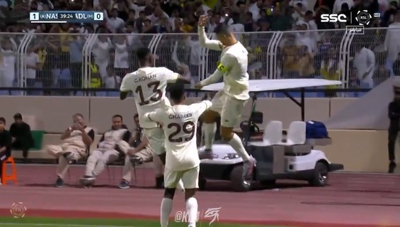 Cristiano Ronaldo abrió el marcado del Al Nassr vs. Al Adalah.