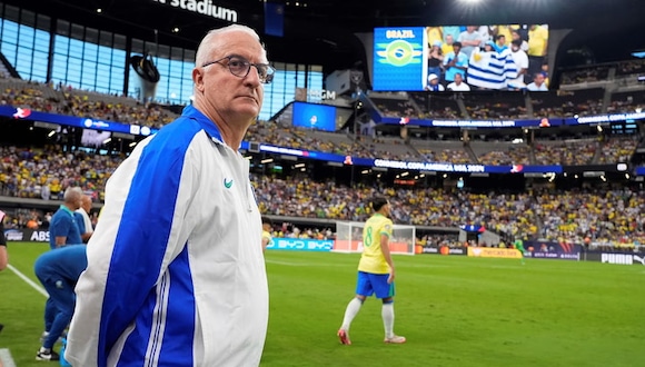 Dorival Júnior fue ignorado por los jugadores de Brasil en la tanda de penales ante Uruguay. (Video: DSports - DIRECTV)