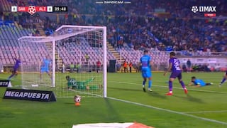 ¡Le ahogó el grito de gol! Atajadón de Miguel Vargas a Renzo Garcés en el Alianza Lima vs. Garcilaso