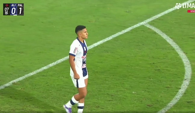 ¡Como en el clásico! Mala suerte de Chávez y autogol para el 1-0 de Palestino