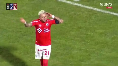 ¡Sellan el triunfo! Gol de Carlos Garcés puso el 2-0 del Cienciano vs. Universitario