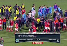 ¡Se calentó todo! Jugadores de Cienciano fueron a buscar a los de Montevideo City tras el final