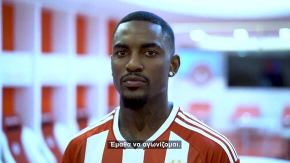 Así fue la presentación de Ramón en Olympiacos