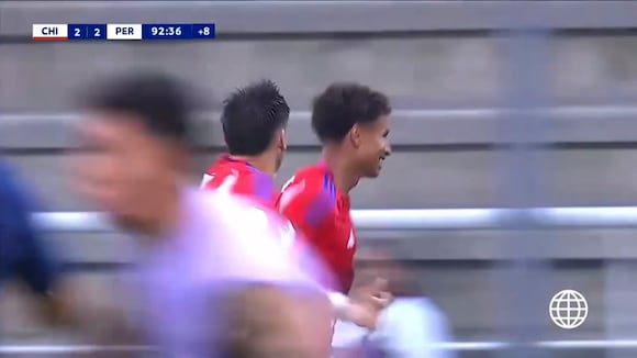 Doblete de Francisco Rossel puso el 2-3 del Perú vs Chile. (Video: América TV)
