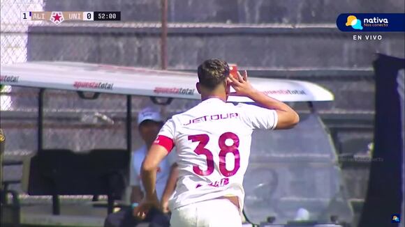 Gol de Yuriel Celi para el 1-1 de Universitario vs. Alianza Lima. (Video: Nativa TV)