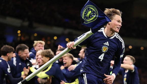 Kenny McLean marcó el gol del triunfo de Escocia y clasificó al Mundial 2026. (Video: ESPN)