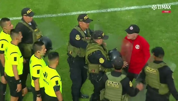 Carlos Ramacciotti increpó al árbitro al final del partido. (Video: L1 MAX)