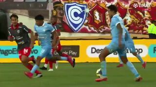 ¡De cabeza! Gol de Claudio Torrejón para el 1-0 de Cienciano vs. Sporting Cristal