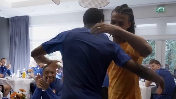 Aké se sumó a la selección de Países Bajos tras ganar la Champions League con el City. (Video: OnsOranje)