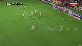 ¡Todo lícito! Gol de Edison Flores para el 1-0 de Universitario vs Barcelona SC