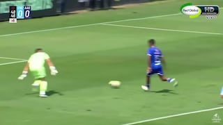 ¿'Blooper’ del año? Doble palo y Sporting Cristal se salva ante Alianza Atlético