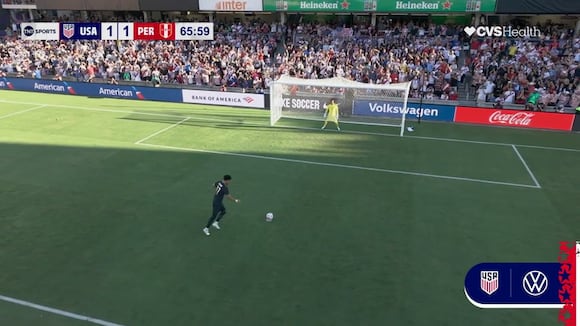 Malik Tillman marcó de penal y puso el 2-1 para Estados Unidos ante Perú. (VIDEO: América TV)