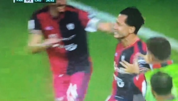 Gol anulado a Lapadula en Cagliari. (Video: Fanáticos del Fútbol / Twitter)