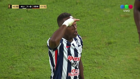 ¡Fierrazo y a celebrar! Gol de Luis Advíncula para el 1-0 de Alianza Lima vs. 2 de Mayo